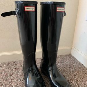Hunter Tall Gloss Rain Boots